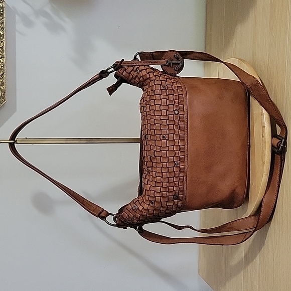 harbour 2nd Handbags - Harbour 2nd Vintage Distressed Cognac Leather Crossbody/shoulder Woven Bag